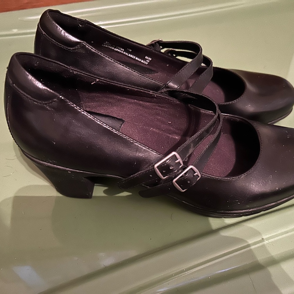 Clarks Black Mary Jane Heels